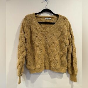 🔥Moon & Madison Cable Knit V-Neck Sweater - Tan Women’s Sz L🔥